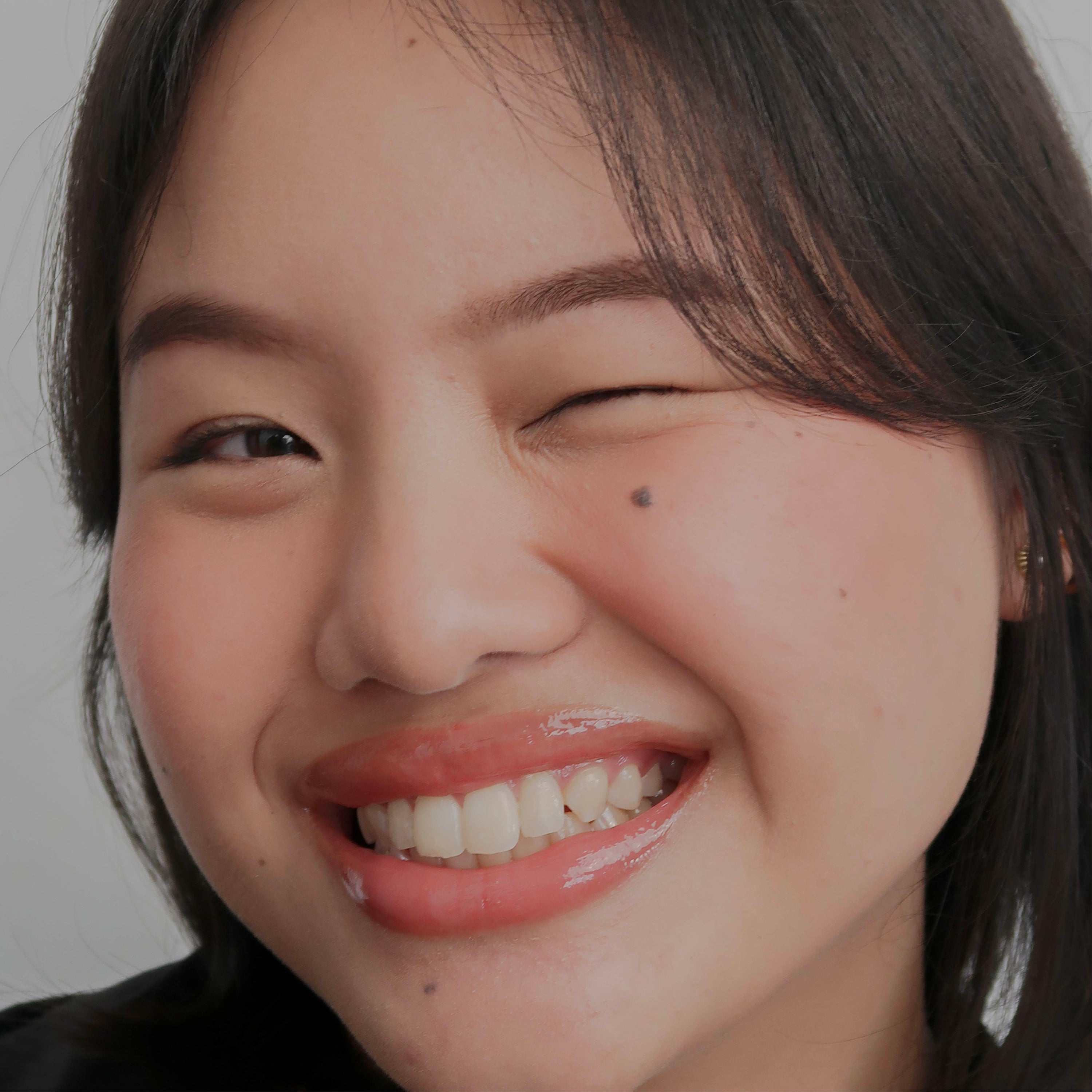 Peptide Glo Lip Oil in Honey Toast