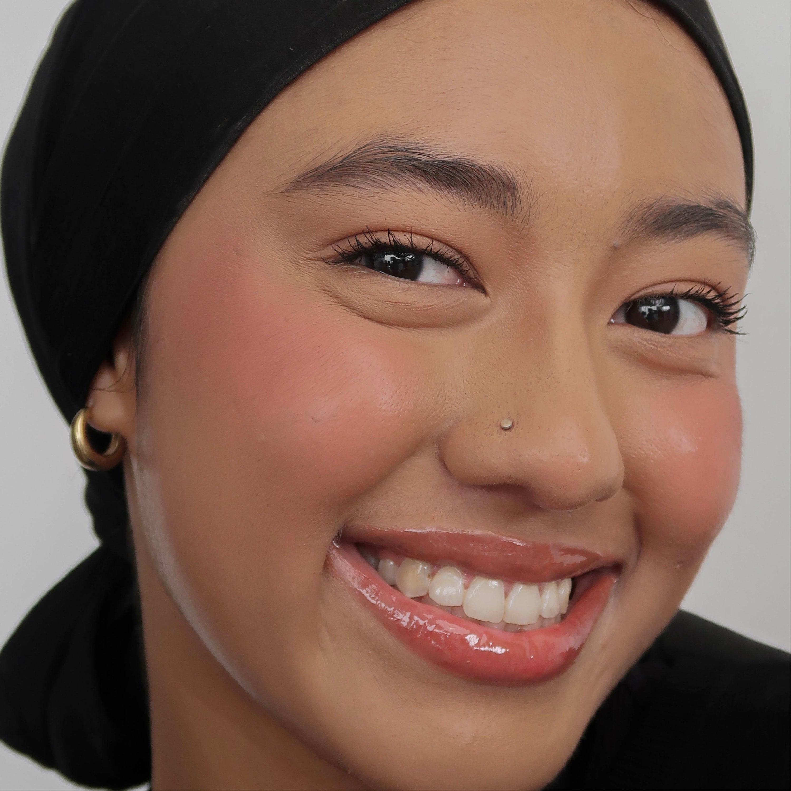 Peptide Glo Lip Oil in Honey Toast