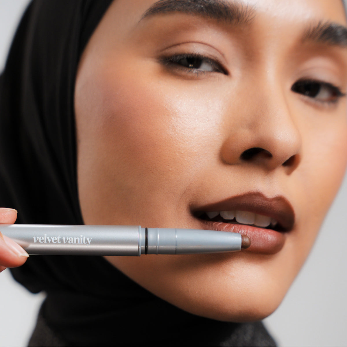 Soft Blur Lip Liner in Mocha on medium skin